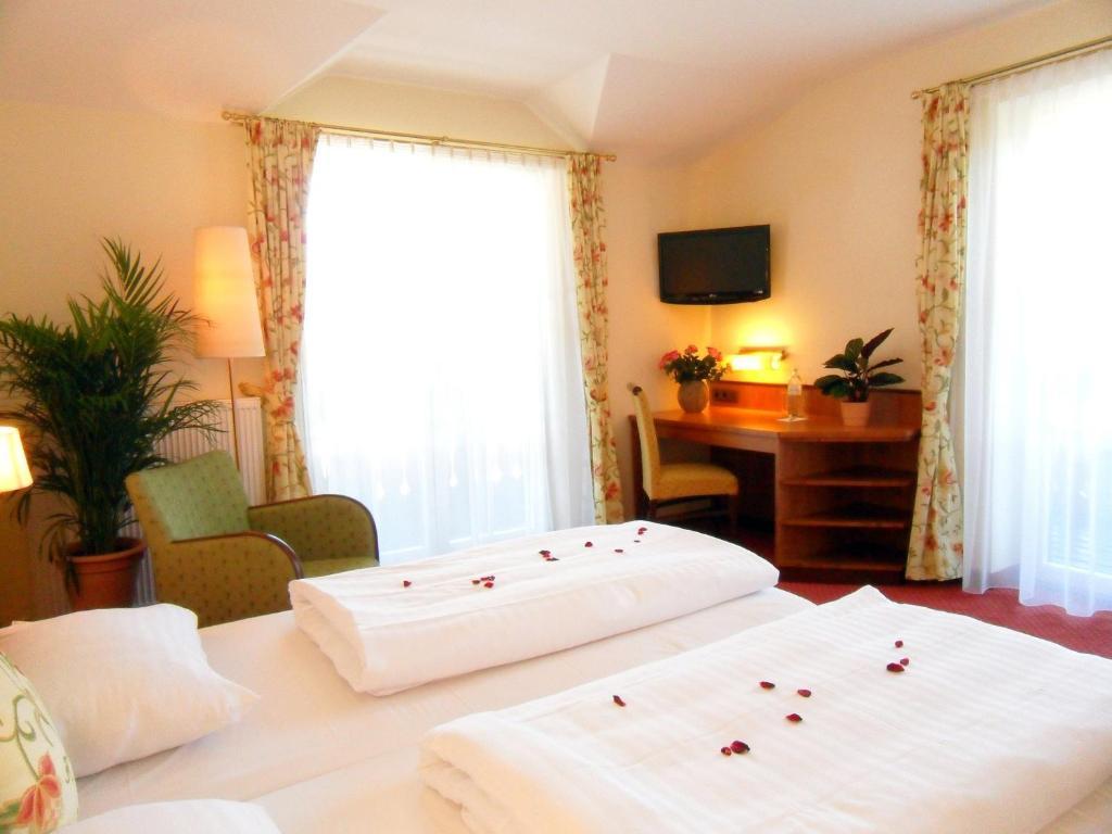 Hotel Gasthof Der Jagerwirt Bergheim Habitación foto