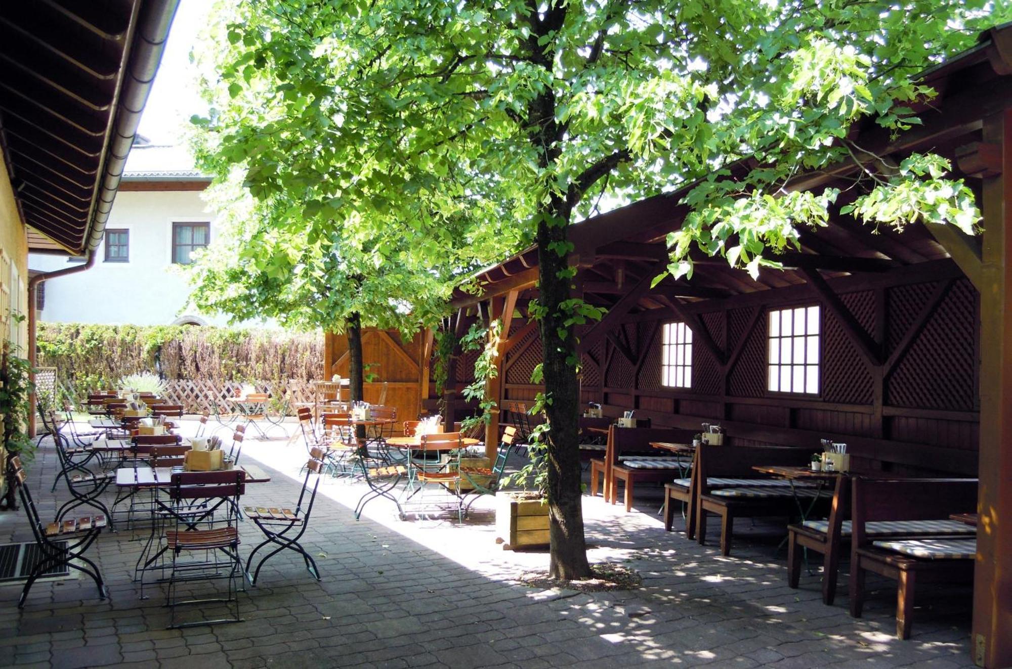 Hotel Gasthof Der Jagerwirt Bergheim Exterior foto