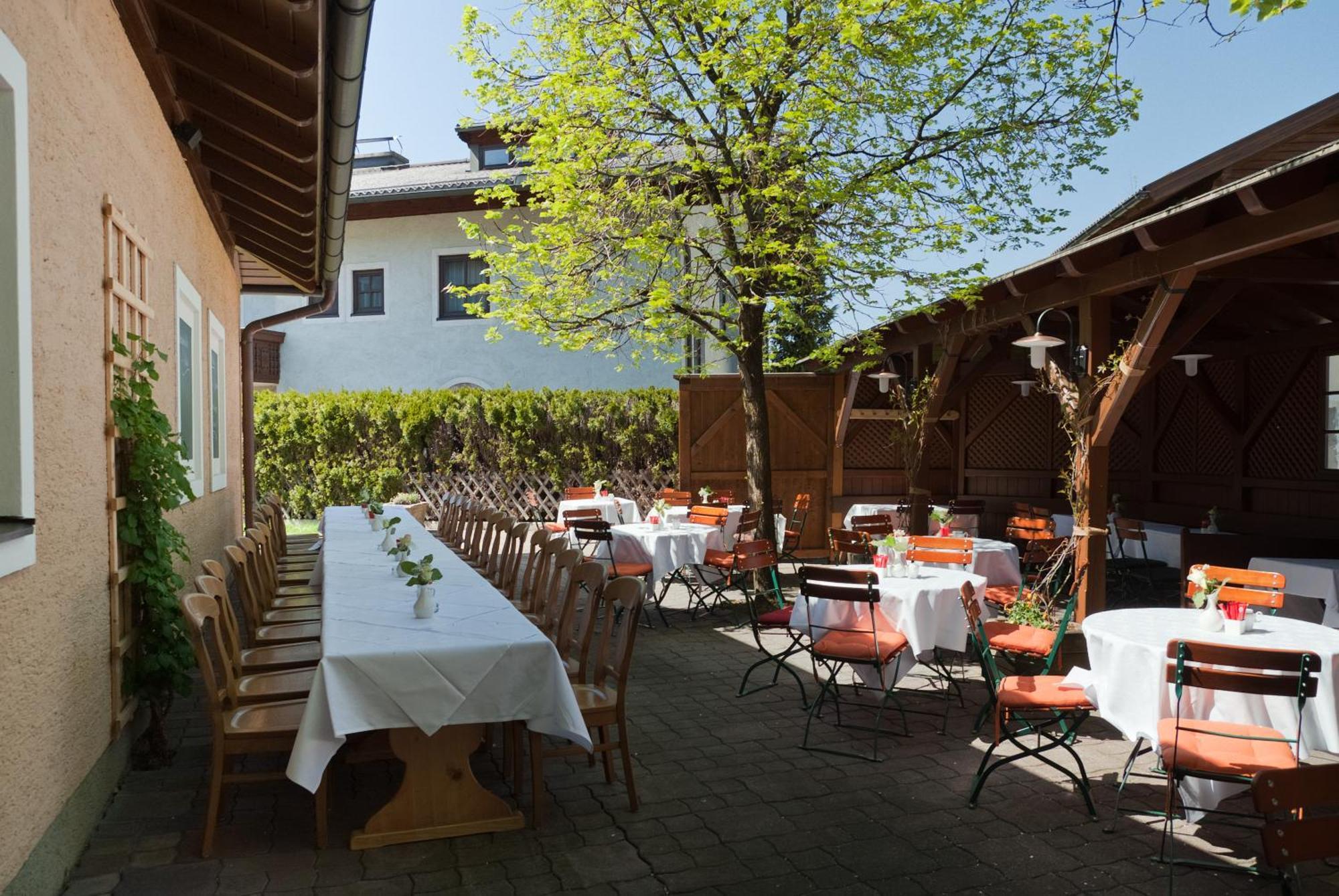 Hotel Gasthof Der Jagerwirt Bergheim Exterior foto